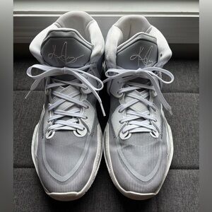 Nike Gray and White Men's Sneakers